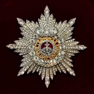 Бриллиантовая звезда Ордена Святой Великомученицы Екатерины